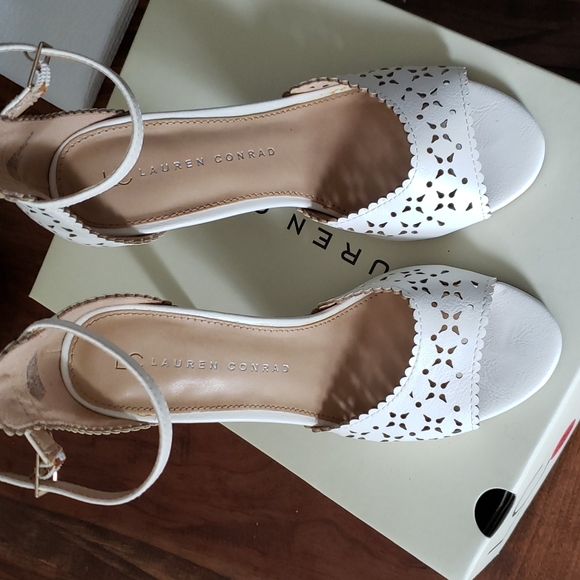 LC Peep Toe heels - Picture 2 of 6